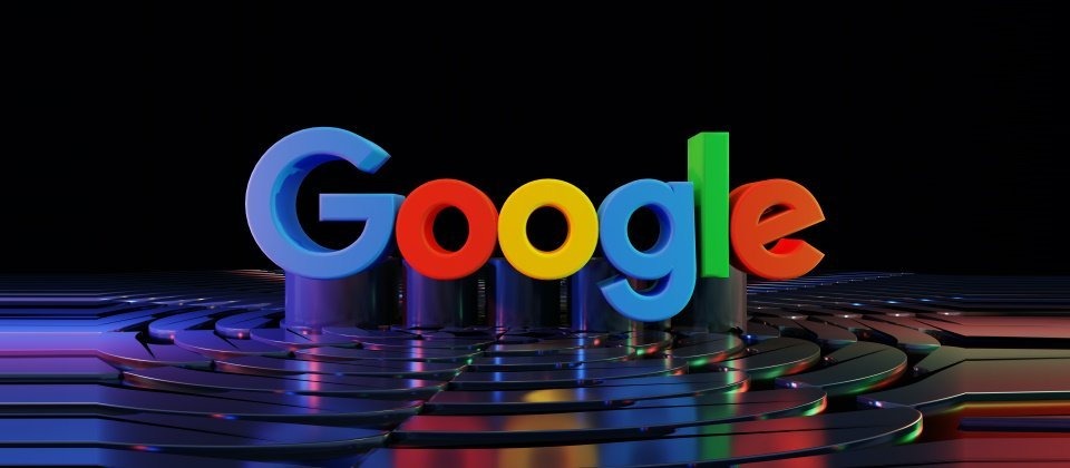 نصائح لأصحاب المواقع قبل تحديثات جوجل المقبلة وقدم عادل عدة نصائح لعام 2026، منها: مراجعة صفحات الهبوط، والتأكد من وجود عبارات واضحة تحث المستخدم على اتخاذ إجراء، وتحسين صورة المستخدم، وسرعة تحميل عالية، وتصميم صفحة يركز على التحويل.