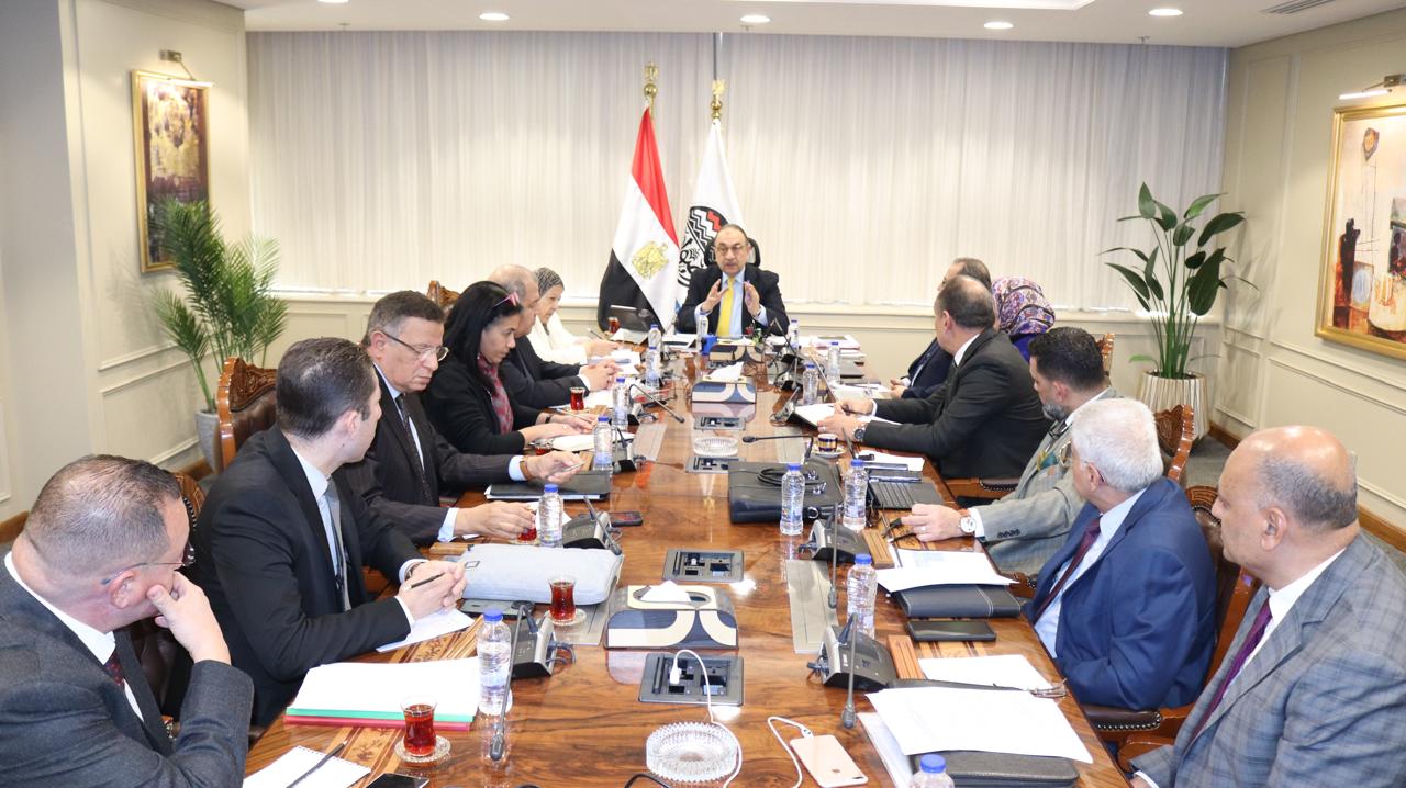 وزير قطاع الأعمال العام