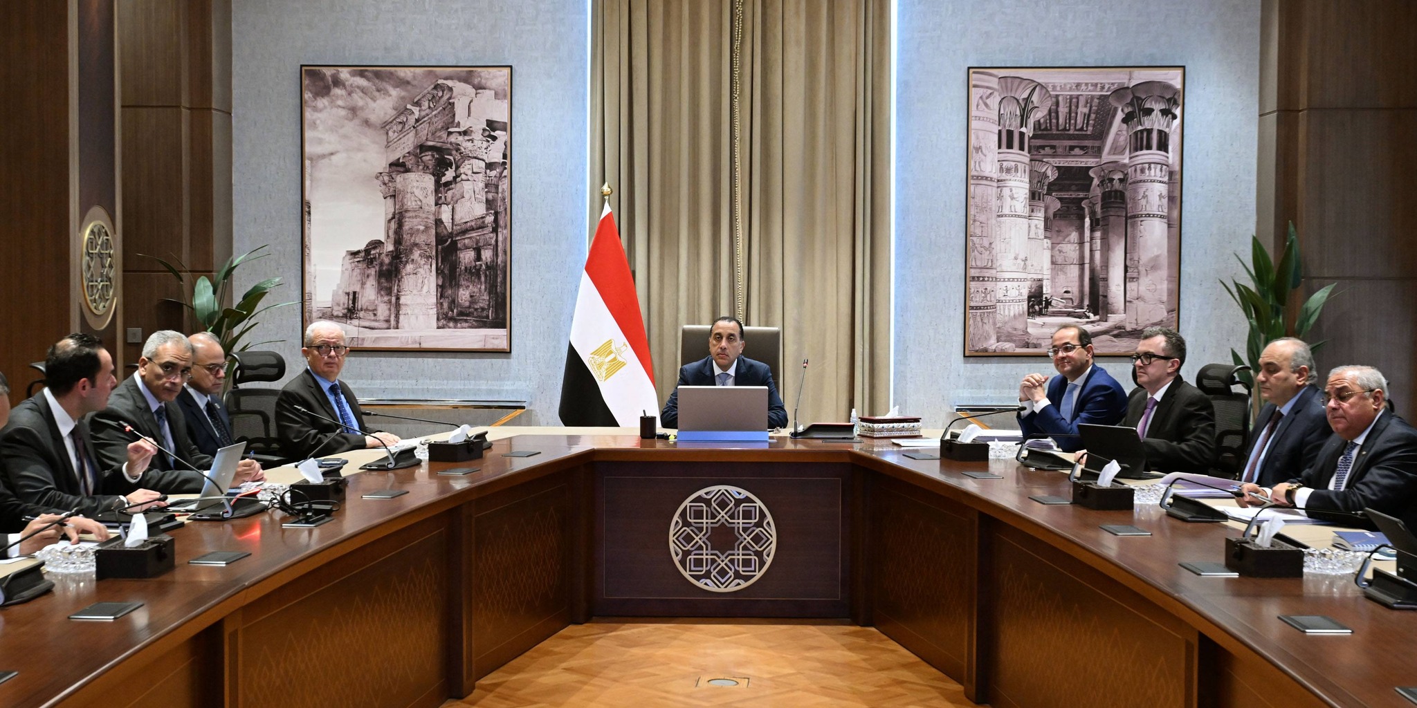 اجتماع رئيس الوزراء اليوم