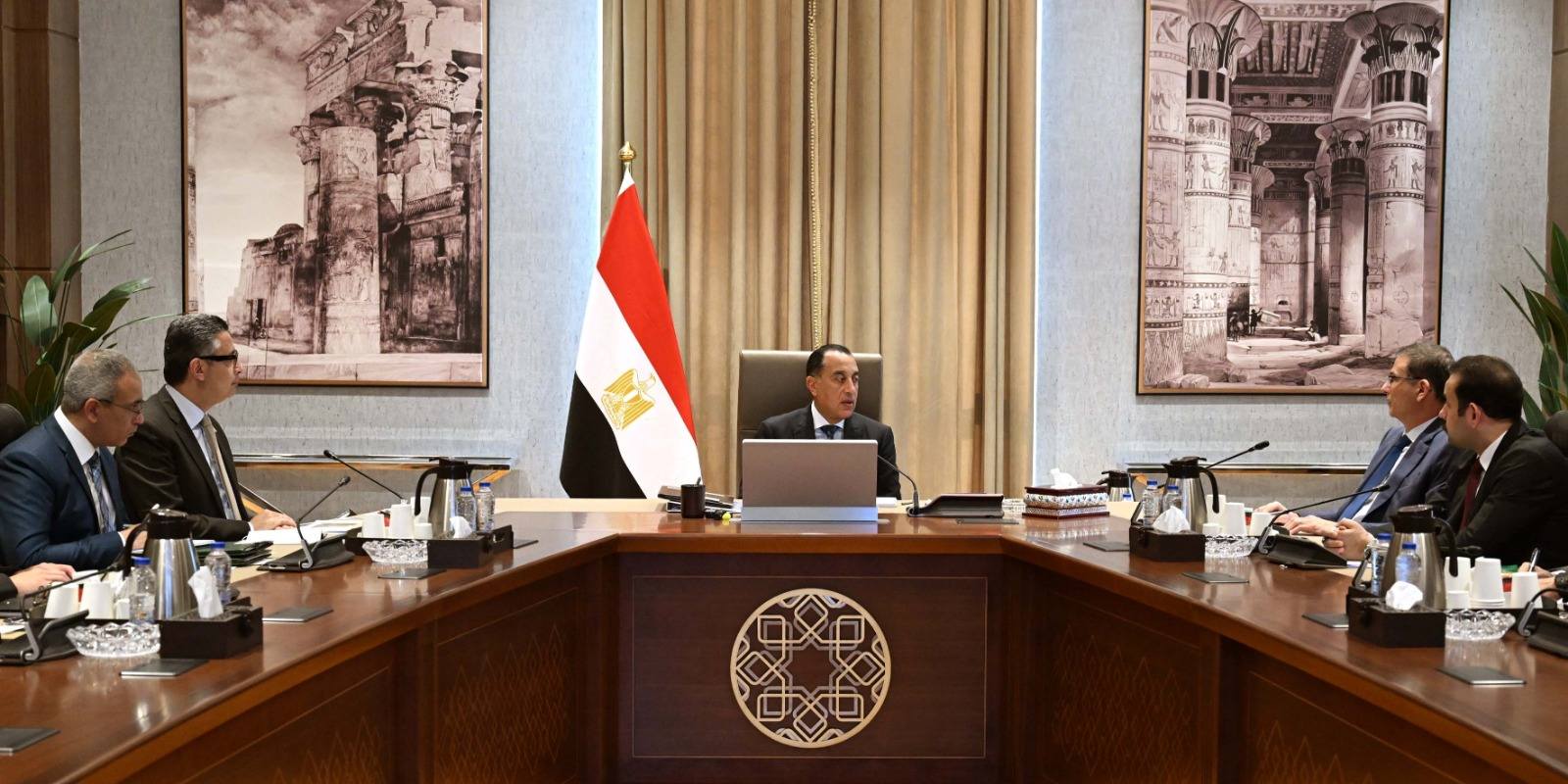 اجتماع رئيس الوزراء اليوم