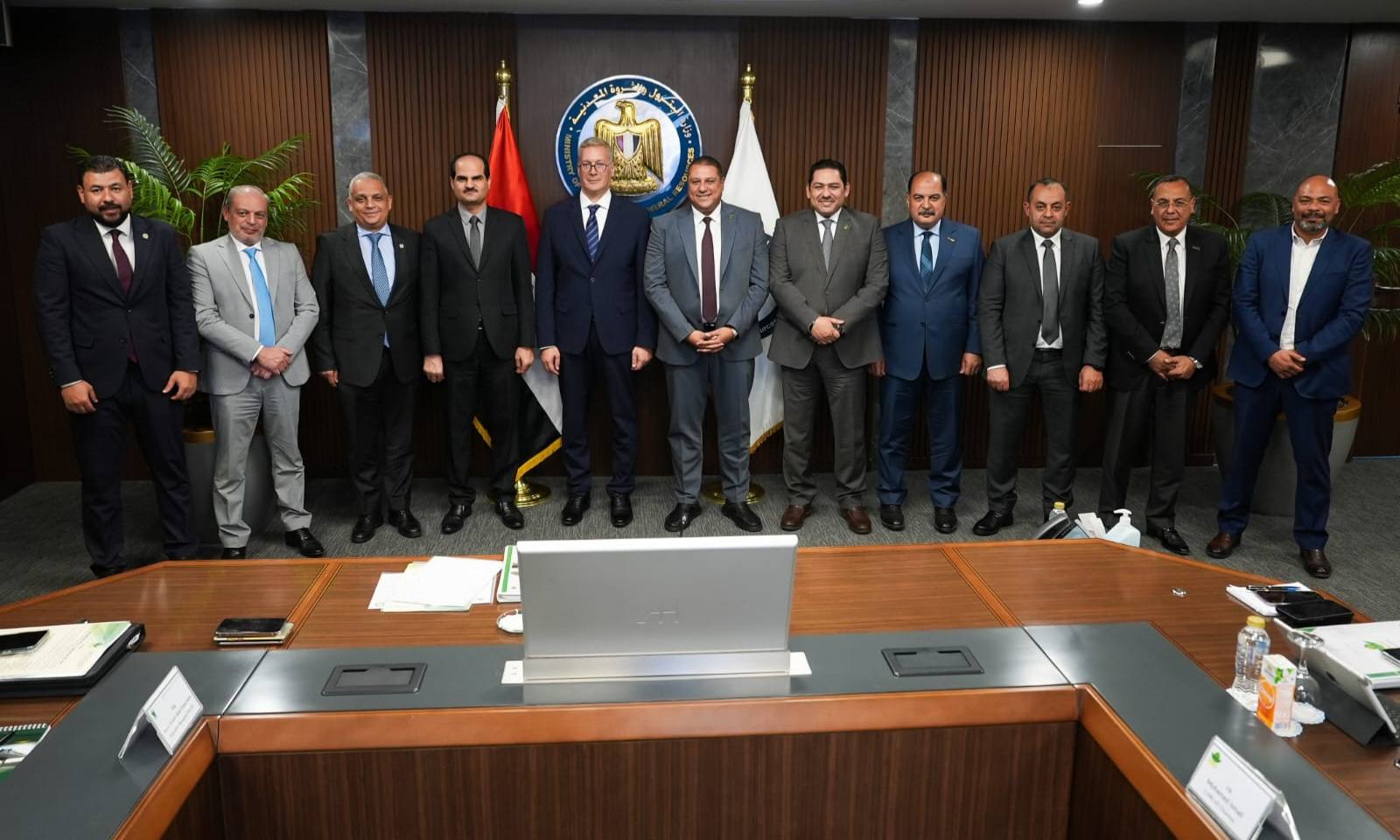 اجتماع وزير البترول اليوم
