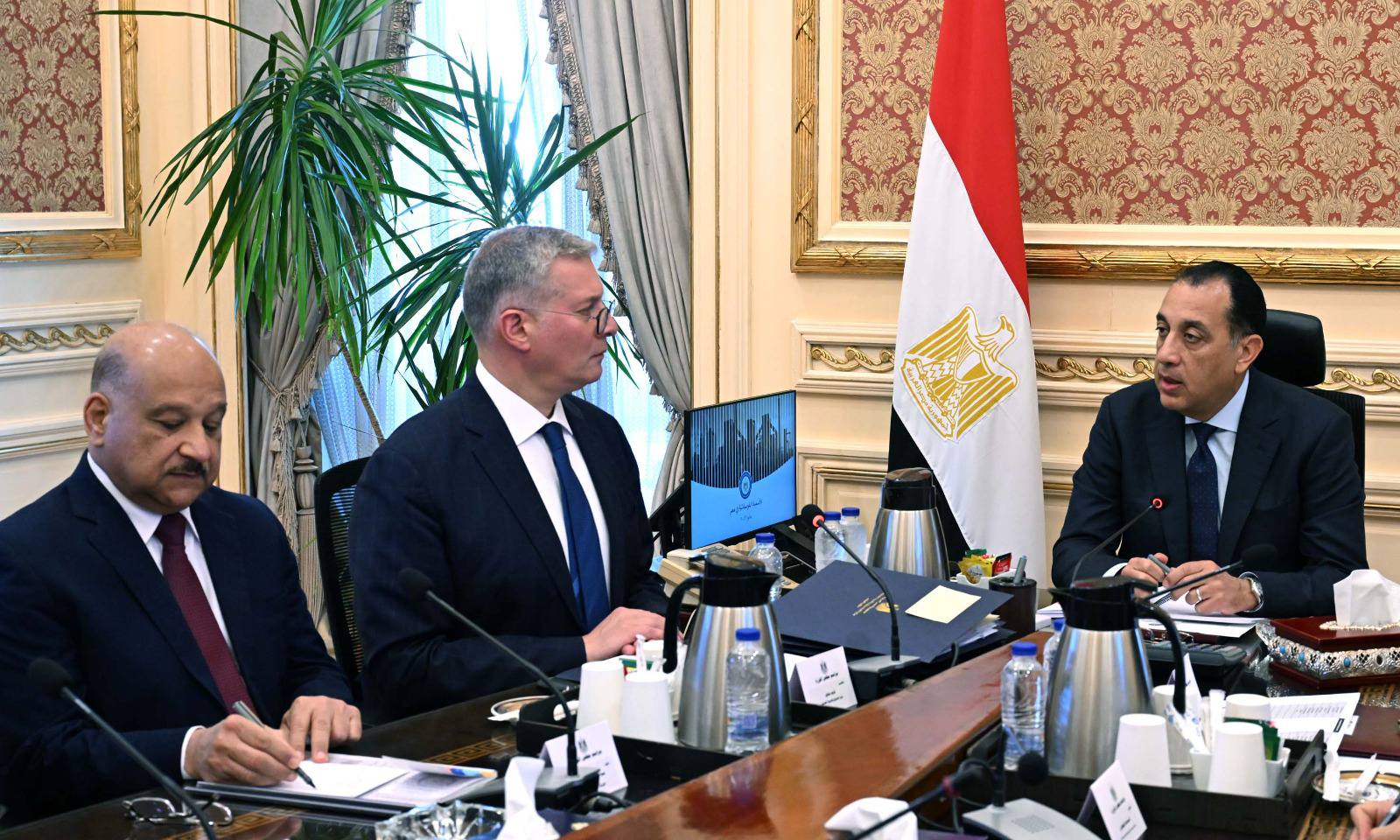 اجتماع مدبولي مع وزير البترول