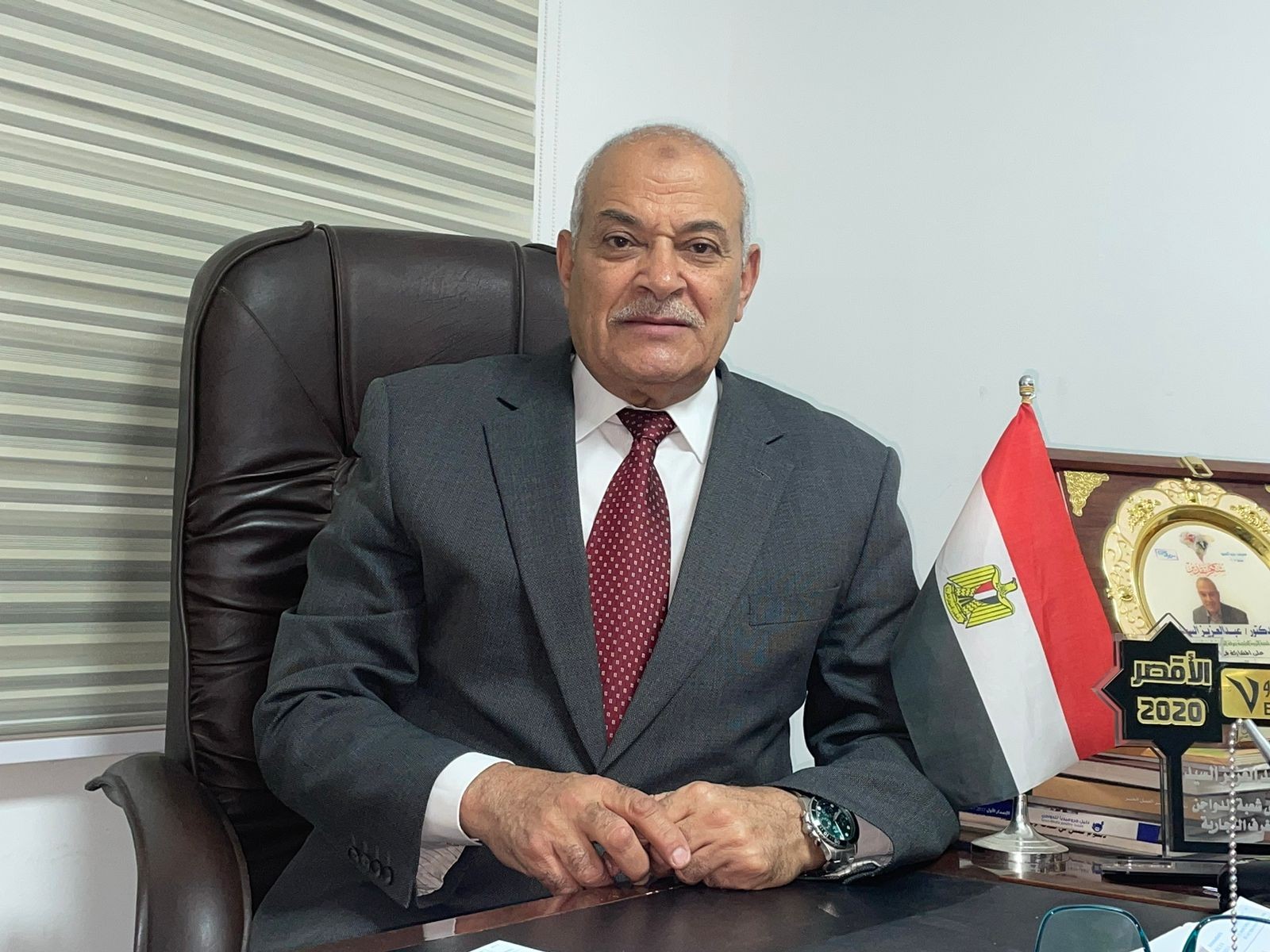  الدكتور عبد العزيز السيد، رئيس شعبة الدواجن 