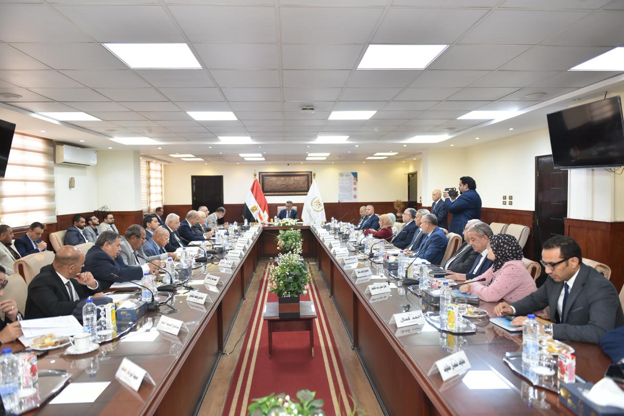اجتماع وزير التموين اليوم