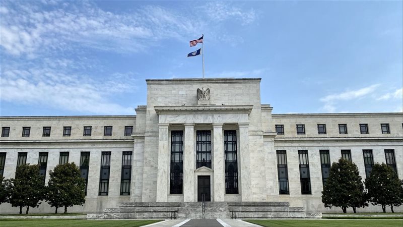 كيف أثر قرار الفيدرالي على سعر الدولار مقابل الجنيه؟