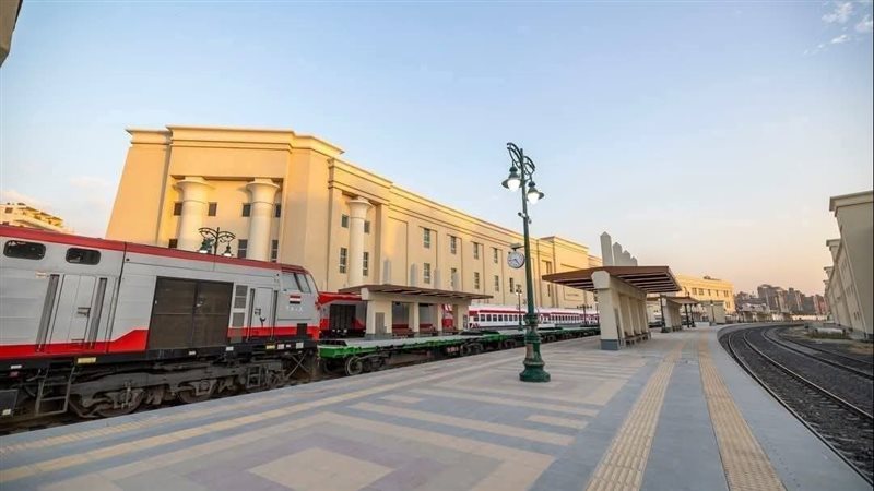 طرق حجز تذاكر قطارات السكك الحديدية ووسائل الدفع المختلفة (ب