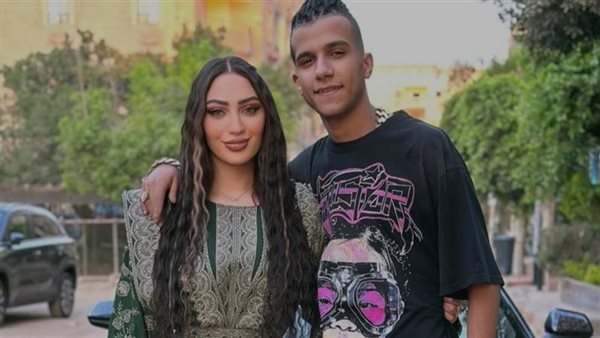 عصام صاصا وزوجتة