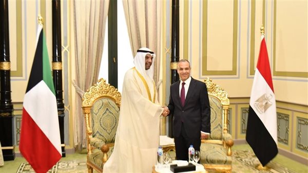 لقاء وزير الخارجية مع نظيرة الكويتي 