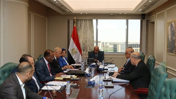 اجتماع وزير الكهرباء 