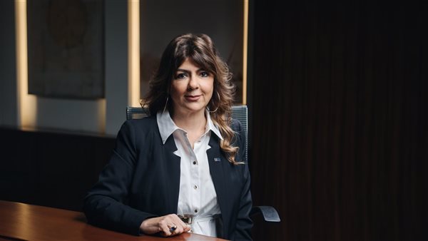 نيفين صبور
