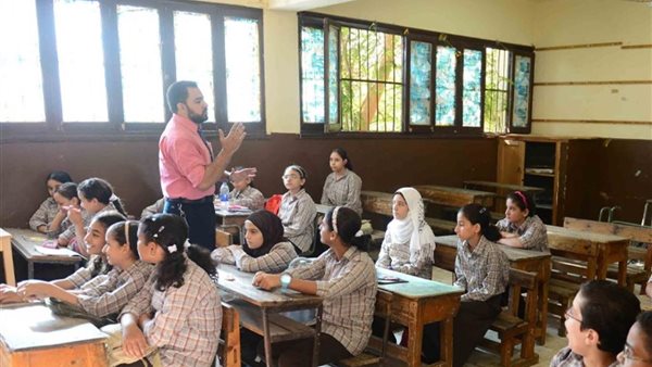 سد العجز بالمعلمين