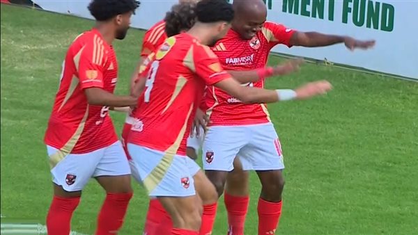 فرحة لاعبي الأهلي بالهدف الثاني أمام جورماهيا