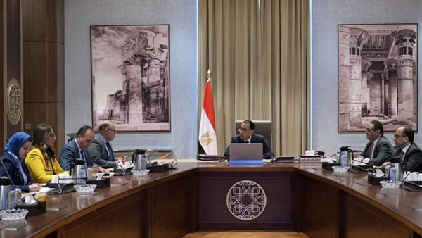 لقاء مدبولي برئيس هيئة الرقابة المالية 