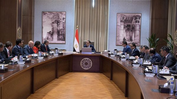 مناقشة مشروع مركز البيانات الأخضر