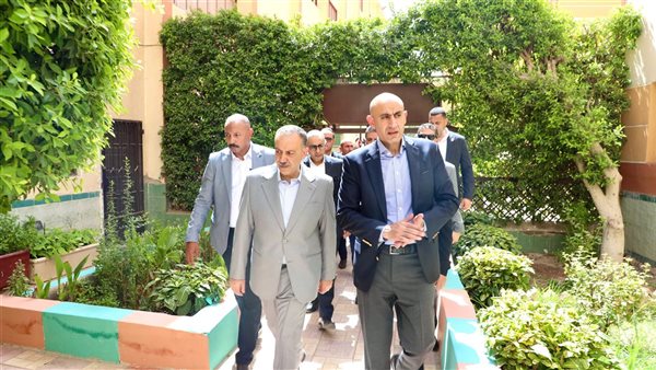 أسماء 9 مدارس تفقدها وزير التربية والتعليم بأسيوط
