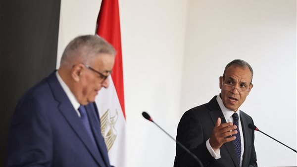 وزير الخارجية المصري ونظيره اللبناني