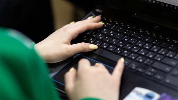 استخراج تصريح إذن السفر إلكترونيا