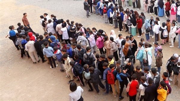 إصابة 25 طالبا وطالبة بـ الطفح الجلدي بمدرستين في أسيوط