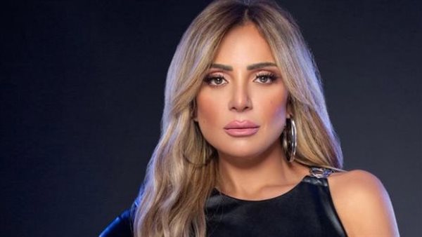 الفنانة ريم البارودي