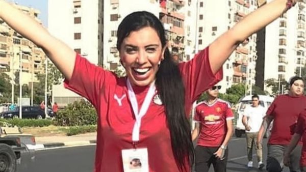 الفنانة إيمان يوسف 