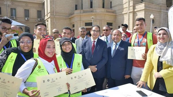 أول يوم دراسة في جامعة القاهرة 