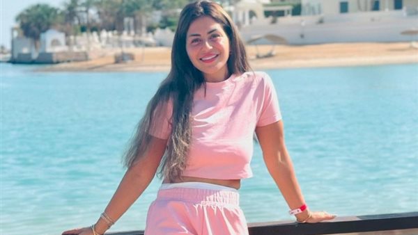 الفنانة منة فضالي 