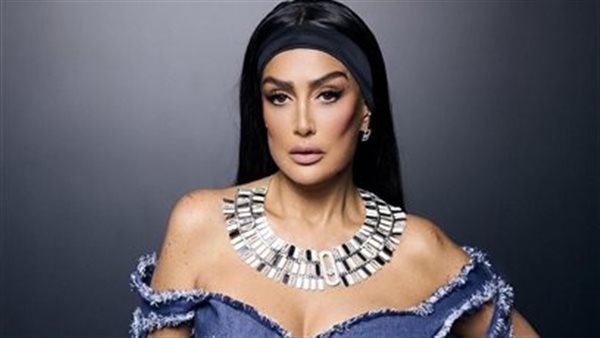 غادة عبد الرازق من أسبوع الموضة في باريس