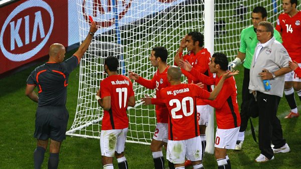 طرد هاوارد ويب للمحمدي أمام البرازيل 