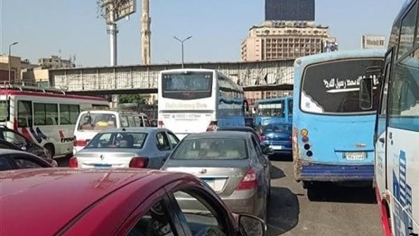 كثافة مرورية بالقاهرة والجيزة 