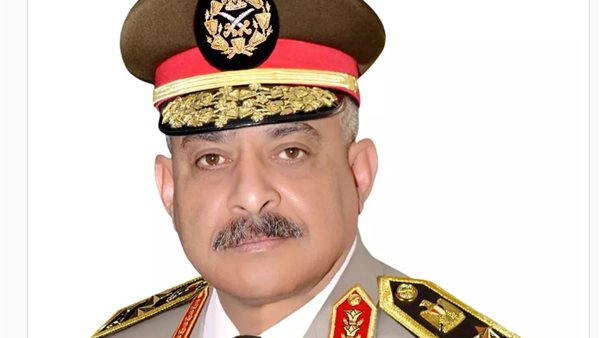الفريق أول عبدالمجيد صقر وزير الدفاع
