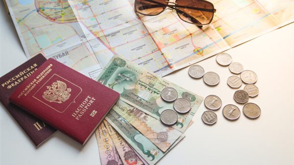 لو عايز أسافر الإمارات أعمل إيه؟