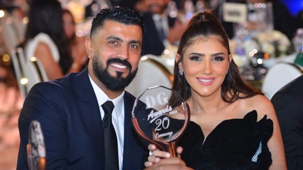 المخرج محمد سامي وزوجته مي عمر