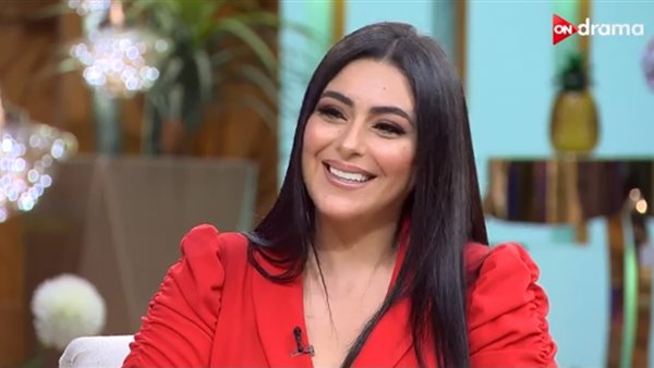 الفنانة نهى عابدين 