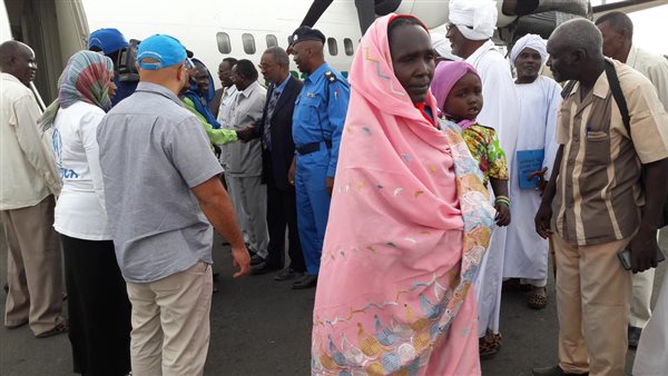 بدء عودة السودانيين لبلادهم