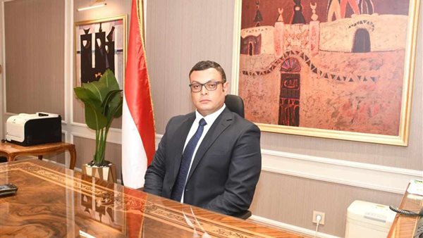 وزير الاسكان والمرافق والمجتمعات العمرانية
