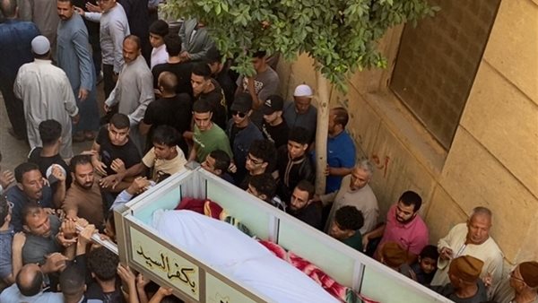 جنازة مهيبة للطالب أحمد الصعيدي شهيد حادث جامعة الجلالة