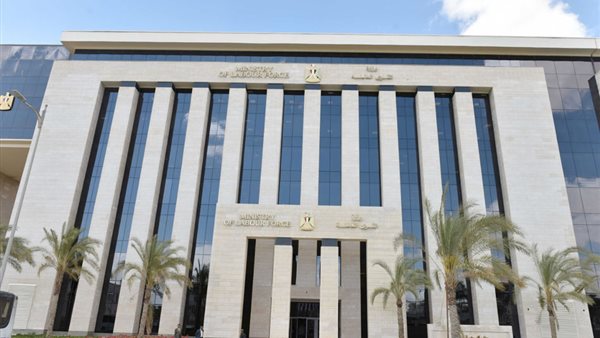 وزارة العمل تعلن عن 1575 فرصة عمل جديدة لدعم الشباب