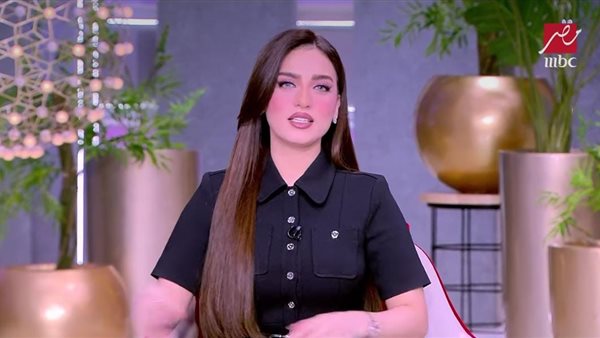 الإعلامية ياسمين عز 