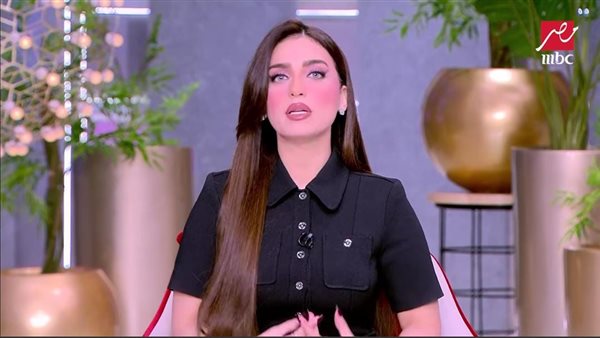 ياسمين عز 