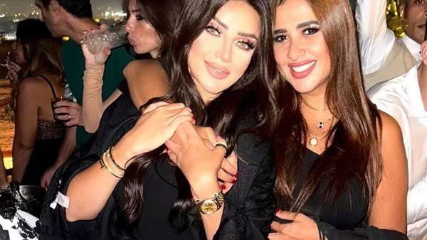 رضوى الشربيني وياسمين عبد العزيز