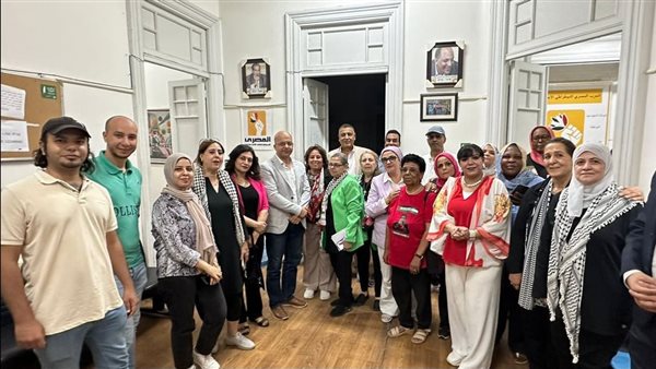 مؤتمر " تحية للمرأة العربية المقاومة" بالمصري الديموقراطي