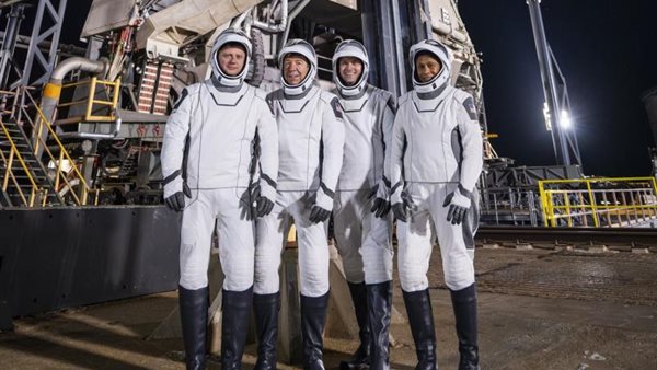 ناسا تؤجل عودة مركبة Crew Dragon 