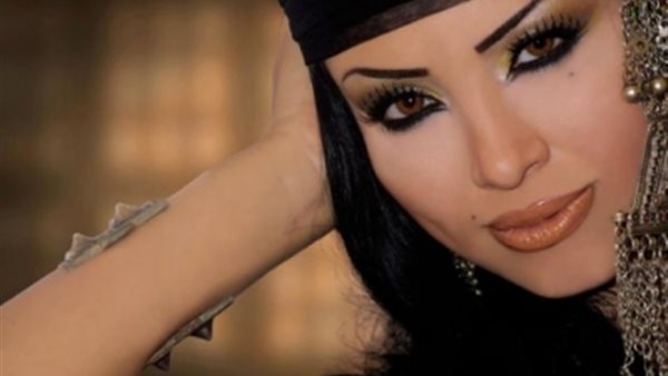 مروى اللبنانية تعلن وفاة والدتها بعد صراع مع المرض