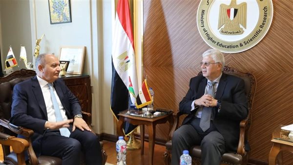 وزير التعليم العالي يبحث مع سفير الأردن تعزيز التعاون 