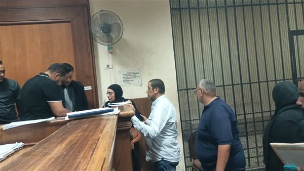 أسرة ضحية أحمد فتوح أمام المحكمة اليوم