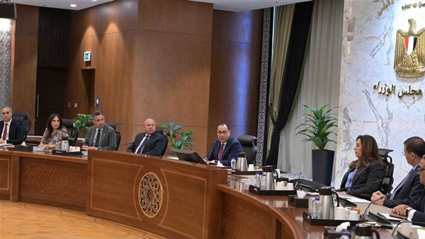 رئيس الوزراء يترأس اجتماع لجنة ضبط الأسواق والأسعار 