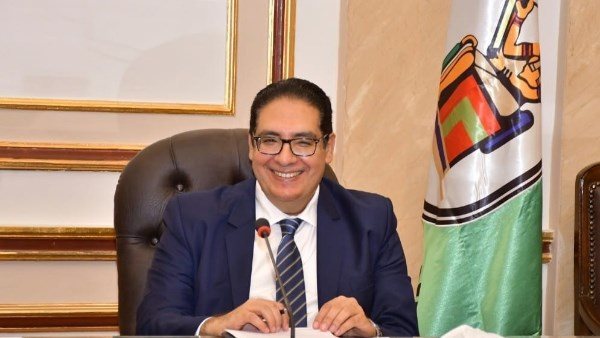 الدكتور محمد سامى عبد الصادق رئيس جامعة القاهرة 
