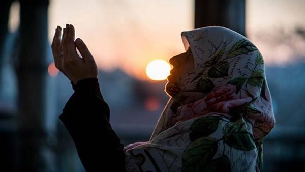 هل يستجاب دعاء الأم الظالمة على أبنائها