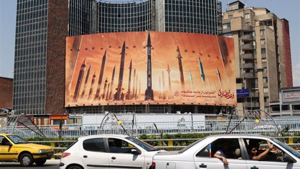 هجوم إسرائيل على إيران مسرحية لـ "ضرب الحبيب"