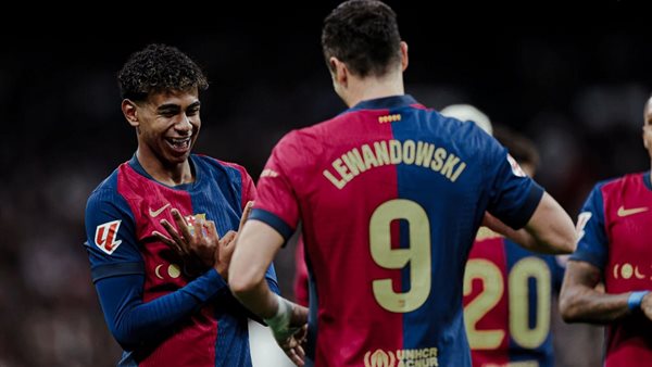 احتفال لاعبي برشلونة 